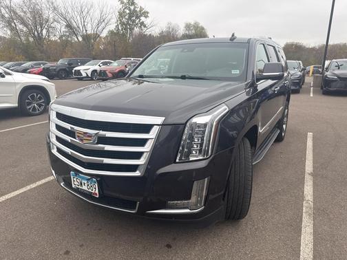 2017 Cadillac Escalade Luxury