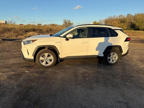 2020 Toyota RAV4 Hybrid XLE