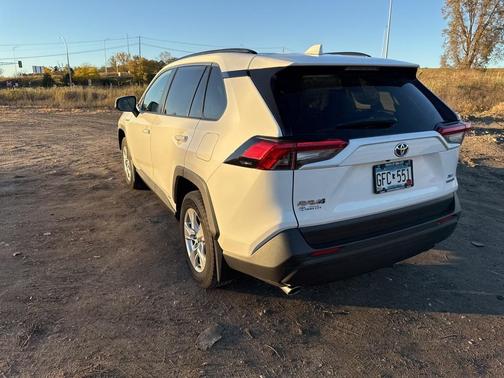 2020 Toyota RAV4 Hybrid XLE