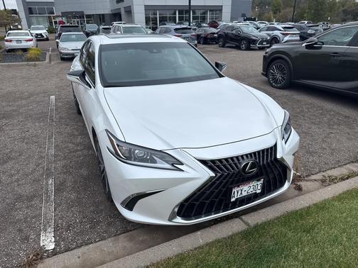 2022 Lexus ES 350 Base
