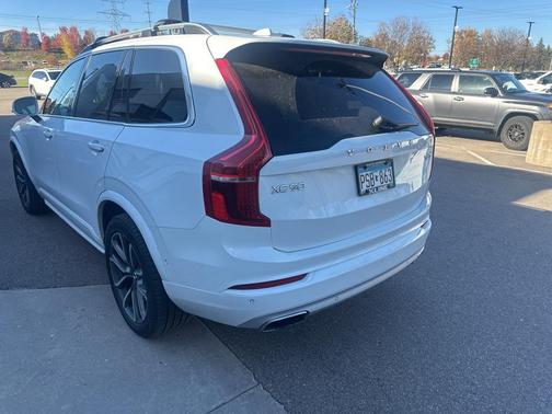 2018 Volvo XC90 T6 Momentum