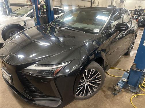 2023 Lexus RZ 450e 450e Luxury