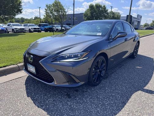 2025 Lexus ES 300h F SPORT