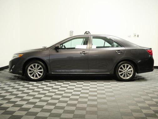 2014 Toyota Camry Hybrid XLE