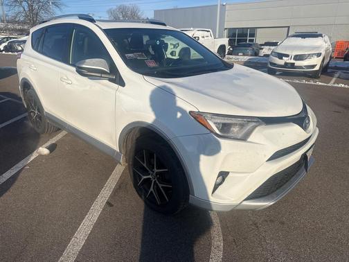 2016 Toyota RAV4 SE