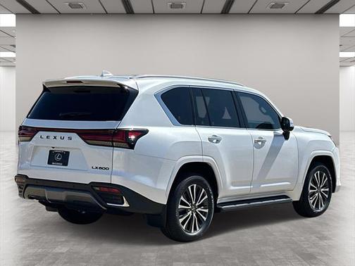 2025 Lexus LX 600 Premium