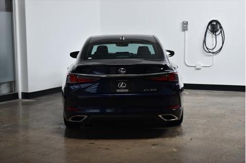 2025 Lexus ES 350 Luxury