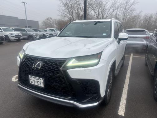 2022 Lexus LX 600 Base