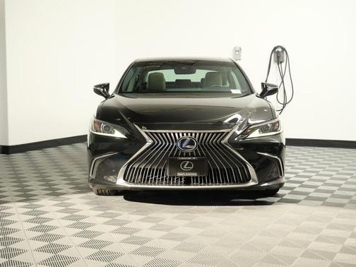 2020 Lexus ES 300h Base