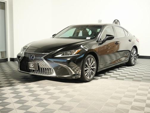 2020 Lexus ES 300h Base