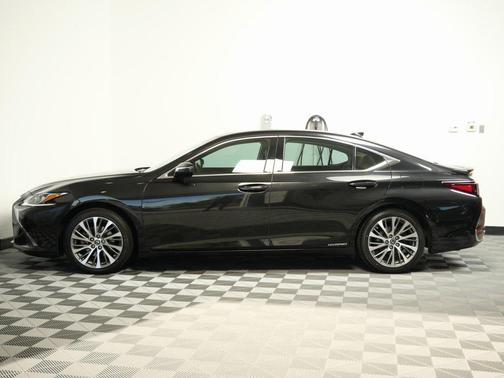 2020 Lexus ES 300h Base