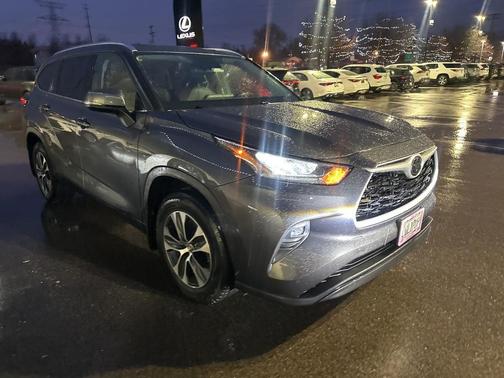 2020 Toyota Highlander XLE
