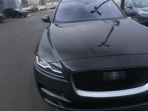 2019 Jaguar F-PACE 25t Prestige