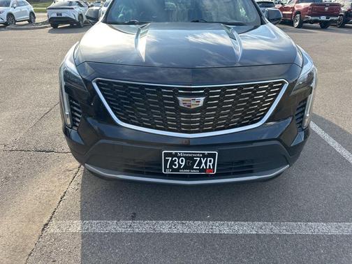 Stellar Black Metallic 2019 Cadillac XT4 Premium Luxury