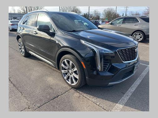 Stellar Black Metallic 2019 Cadillac XT4 Premium Luxury