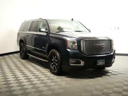 2017 GMC Yukon XL Denali
