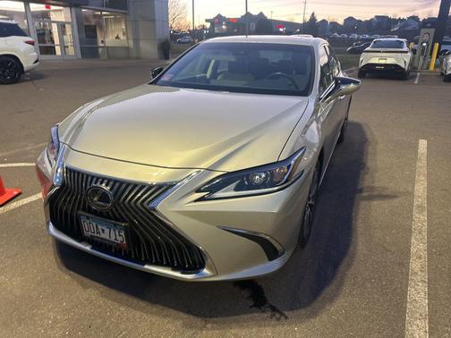 2019 Lexus ES 350 Base