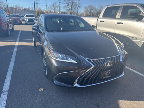 2024 Lexus ES 350 Luxury
