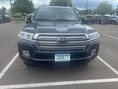 2017 Toyota Land Cruiser Base