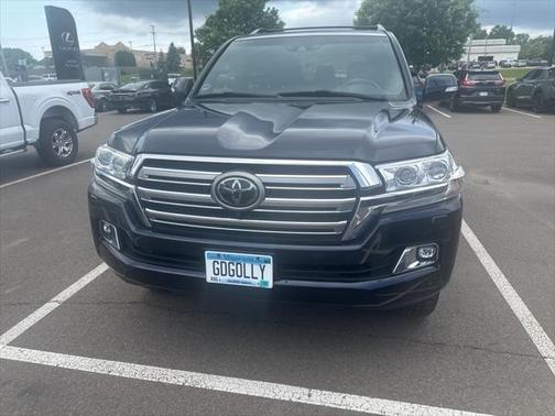 2017 Toyota Land Cruiser Base