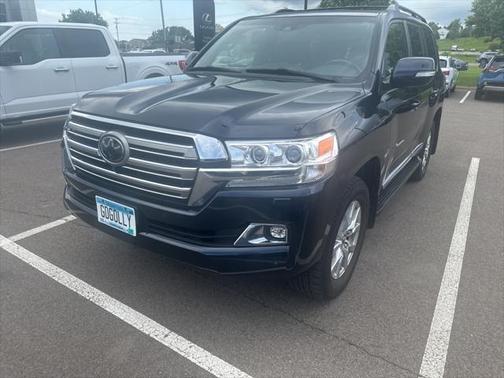 2017 Toyota Land Cruiser Base