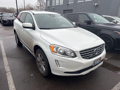 2017 Volvo XC60 T5 Inscription