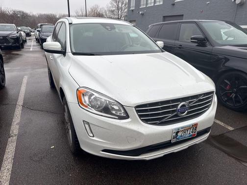 2017 Volvo XC60 T5 Inscription
