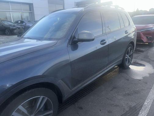 2020 BMW X7 M50i