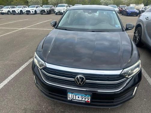 Deep Black 2024 Volkswagen Jetta 1.5T SEL