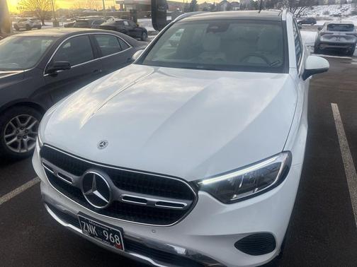 2025 Mercedes-Benz GLC 300 4MATIC