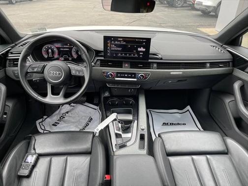 2022 Audi A4 45 S line Premium Plus