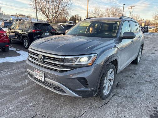 2022 Volkswagen Atlas 3.6L SE w/Technology