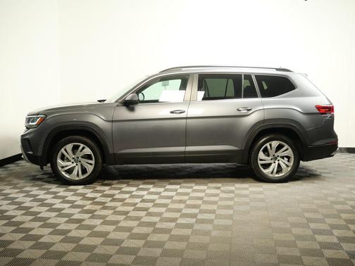 2022 Volkswagen Atlas 3.6L SE w/Technology