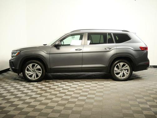 2022 Volkswagen Atlas 3.6L SE w/Technology