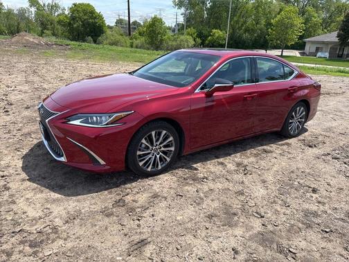 Red 2019 Lexus ES 350 Base