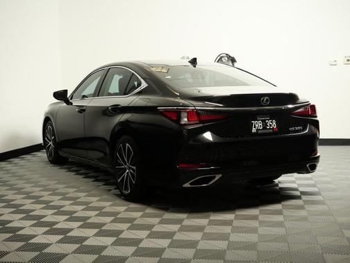 2025 Lexus ES 350 Base
