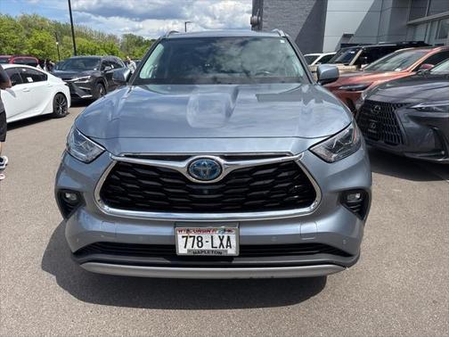 2021 Toyota Highlander Hybrid Platinum