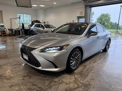 2024 Lexus ES 350 Ultra Luxury