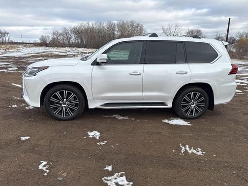 2021 Lexus LX 570 Three-Row