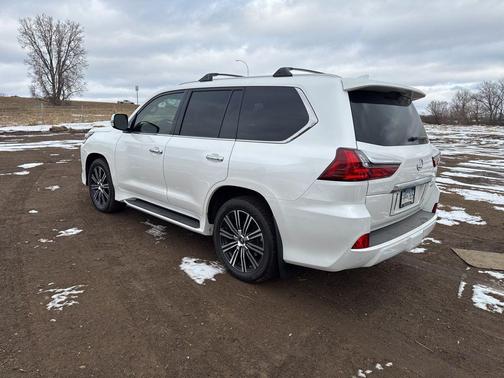 2021 Lexus LX 570 Three-Row