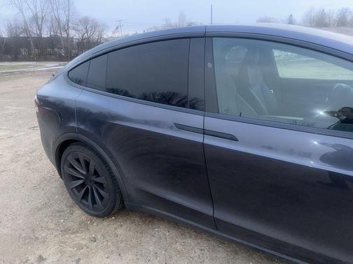 2022 Tesla Model X Dual Motor All-Wheel Drive