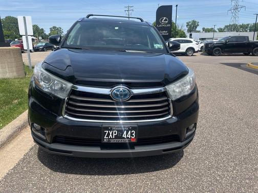 Attitude Black Metallic 2015 Toyota Highlander Hybrid Platinum