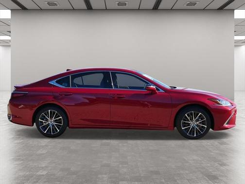 2025 Lexus ES 300h Base