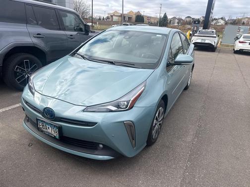 2020 Toyota Prius XLE