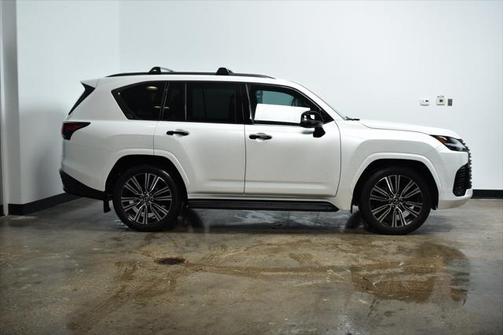 2024 Lexus LX 600 Luxury