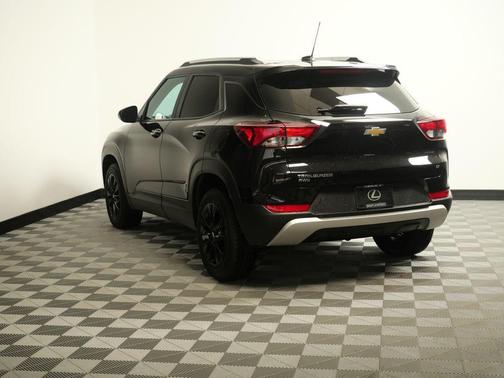 Mosaic Black Metallic 2023 Chevrolet Trailblazer LT