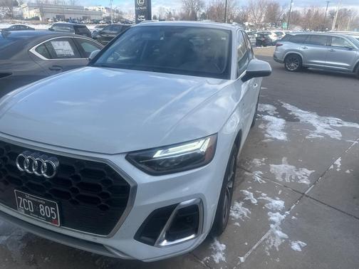 2022 Audi Q5 45 S line Premium