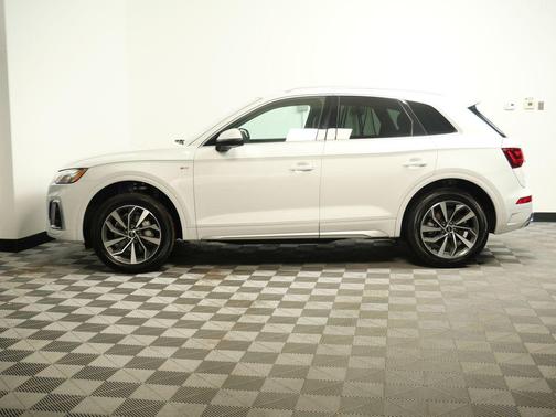 2022 Audi Q5 45 S line Premium