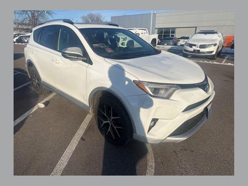 2016 Toyota RAV4 SE