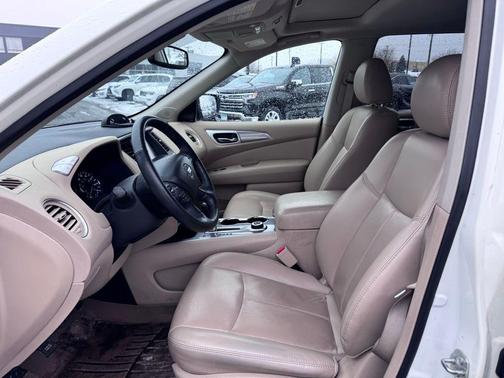 2019 Nissan Pathfinder SL